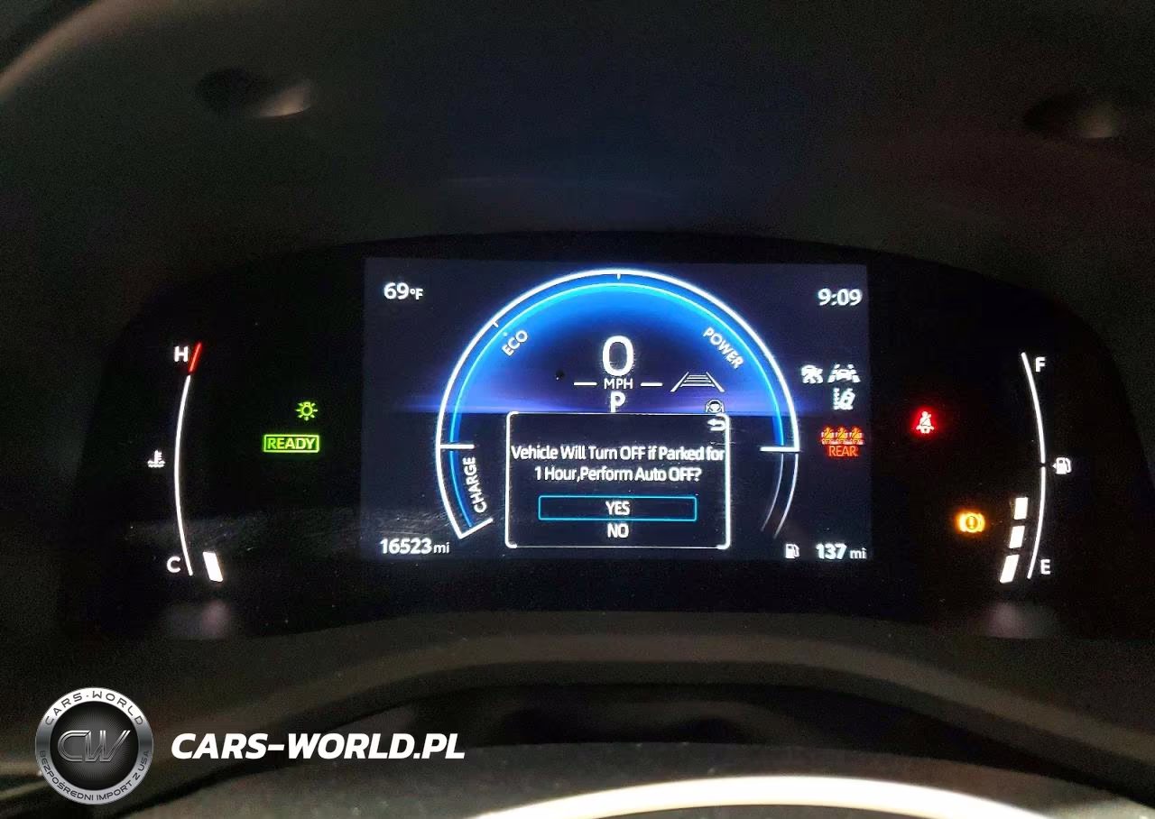 2026 Toyota Camry Le VIN:4T1DAACK0TU661036 - 9