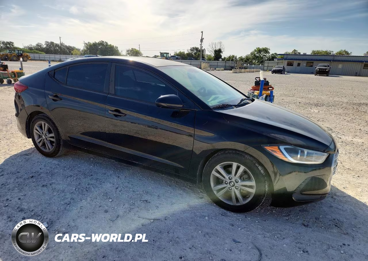 2017 Hyundai Elantra Se VIN:KMHD84LFXHU061101 - 4