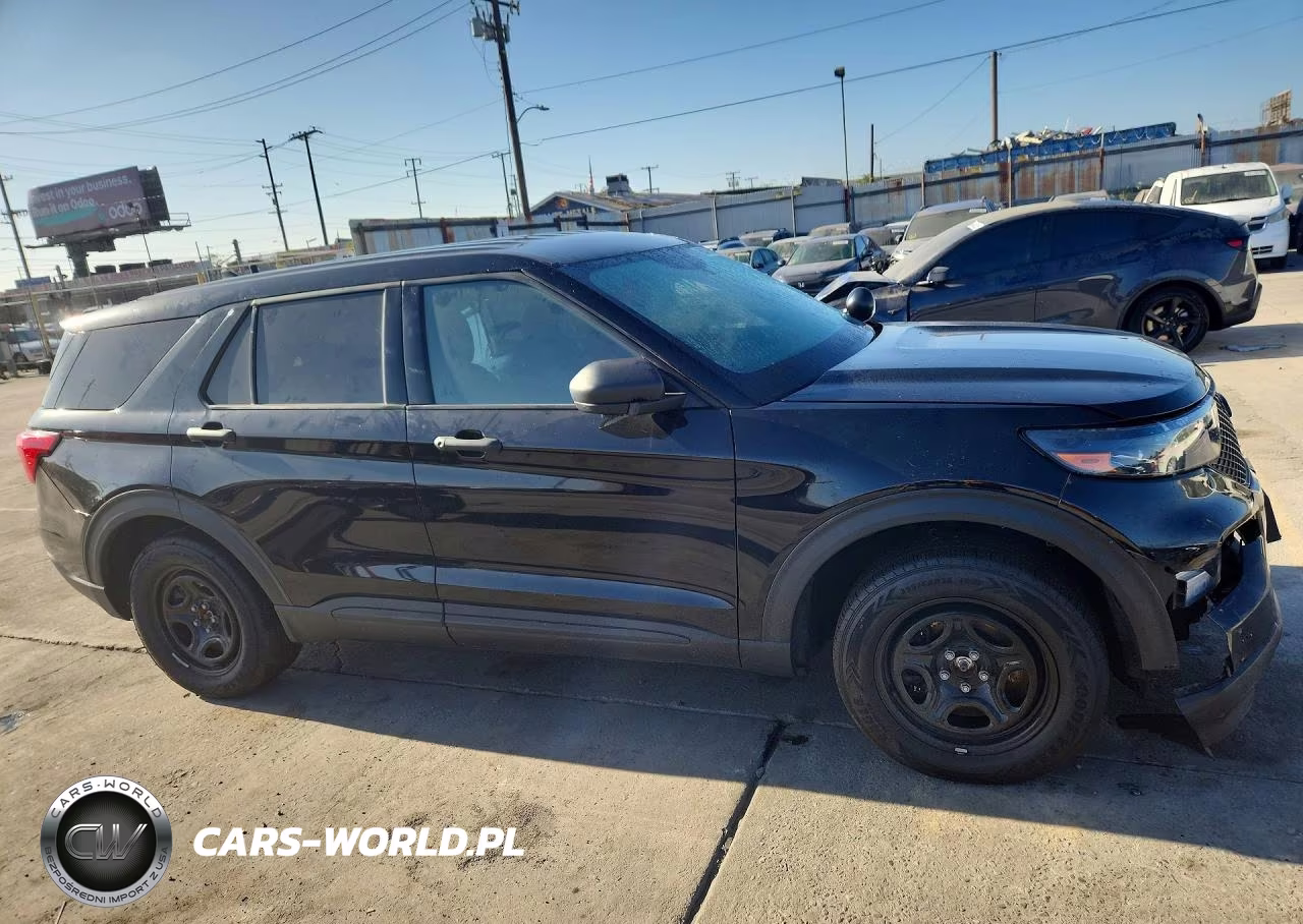 2022 Ford Explorer Police Interceptor VIN:1FM5K8AWXNNA00949 - 4