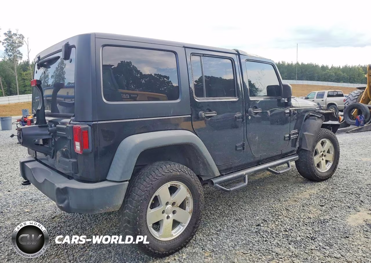 2017 Jeep Wrangler Unlimited Sport VIN:1C4BJWDG9HL566085 - 3