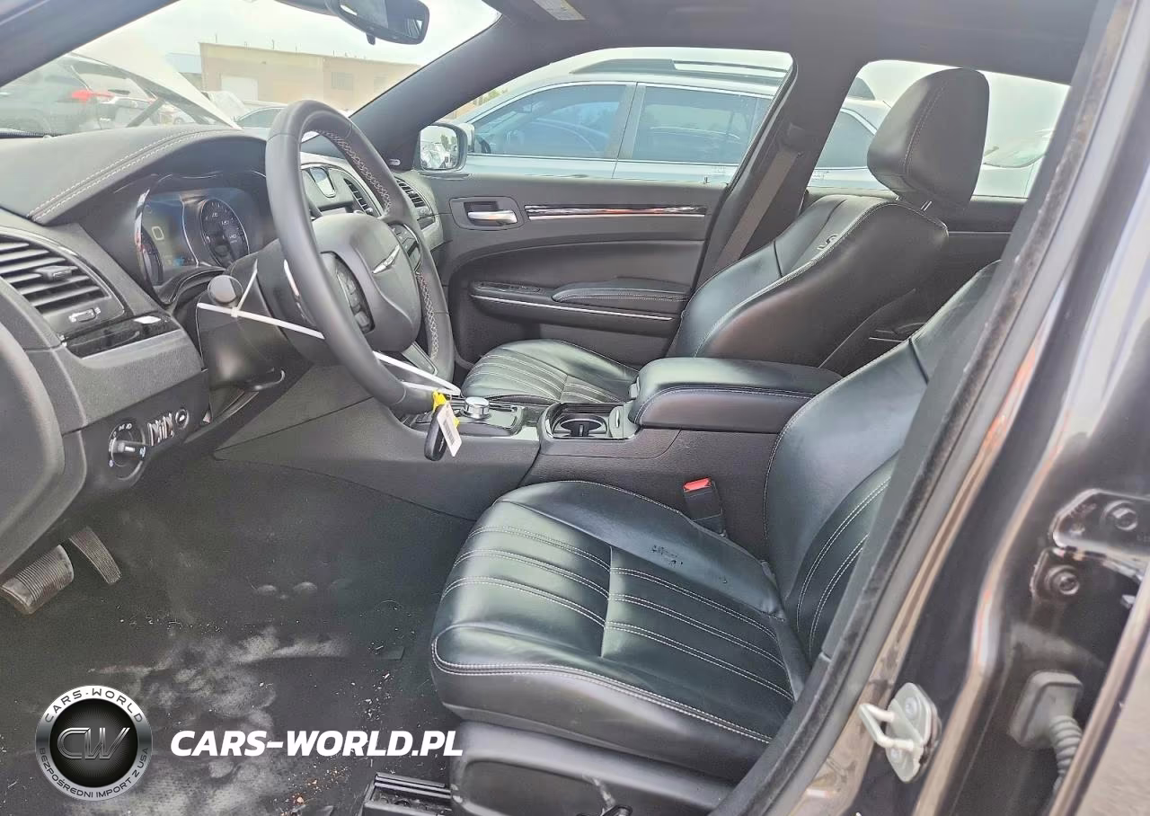 2023 Chrysler 300 S VIN:2C3CCABG0PH637050 - 7