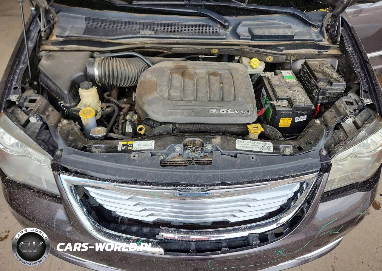2015 Chrysler Town & Country Touring VIN:2C4RC1BG4FR717899 - 12