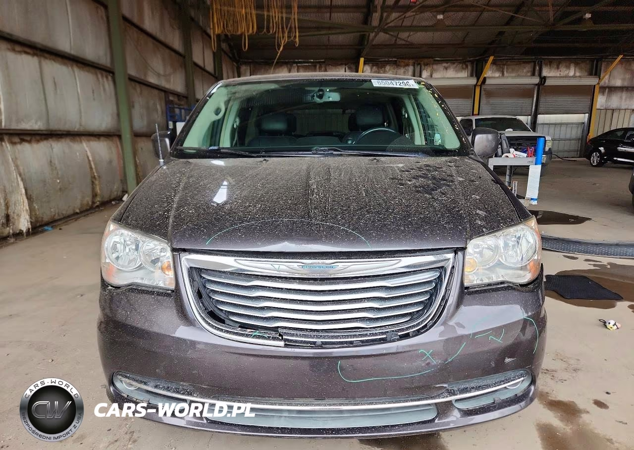 2015 Chrysler Town & Country Touring VIN:2C4RC1BG4FR717899 - 5
