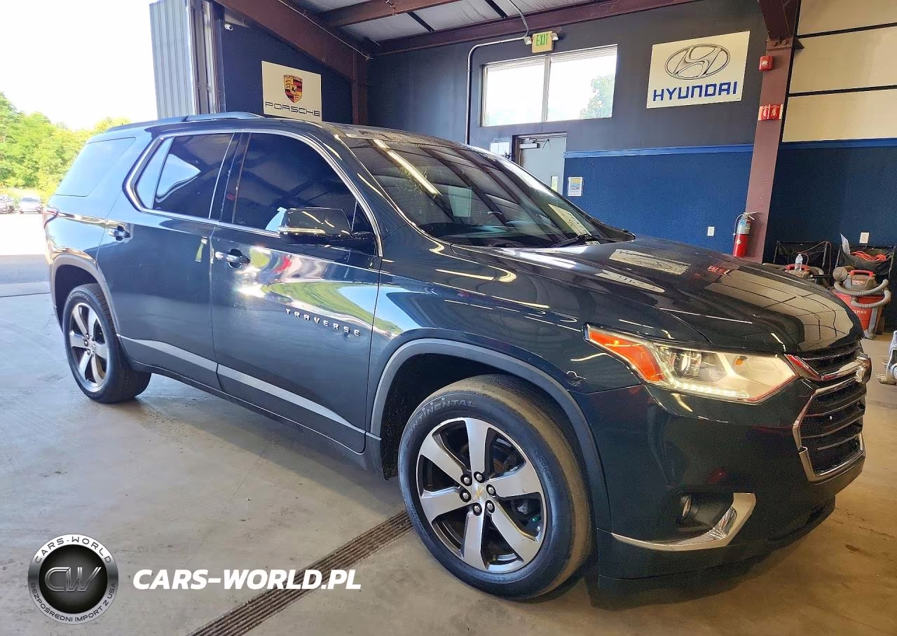 2019 Chevrolet Traverse Lt VIN:1GNEVHKW5KJ145949 - 4