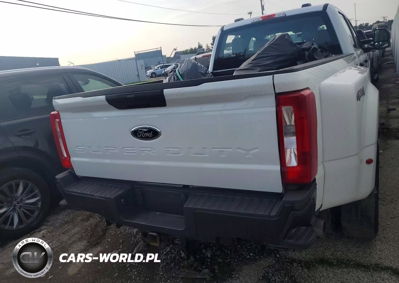 2025 Ford F350 Super Duty VIN:1FT8W3DT7SED26357 - 3
