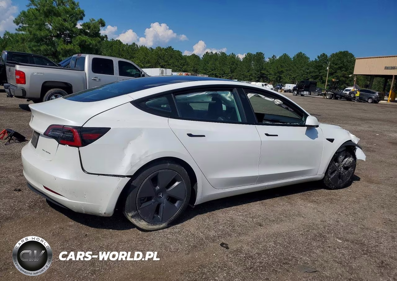2022 Tesla Model 3 VIN:5YJ3E1EB9NF335636 - 3
