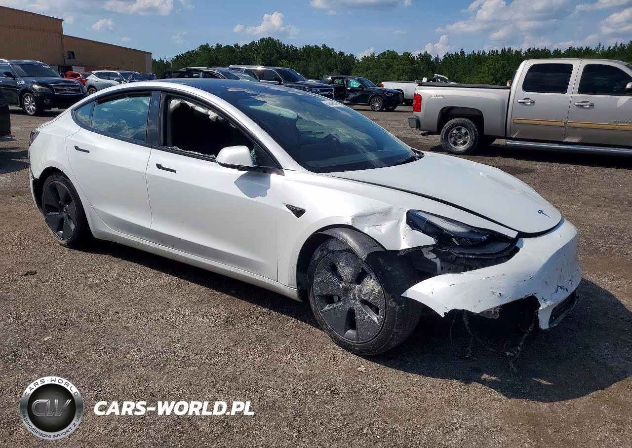 2022 Tesla Model 3 VIN:5YJ3E1EB9NF335636 - 4