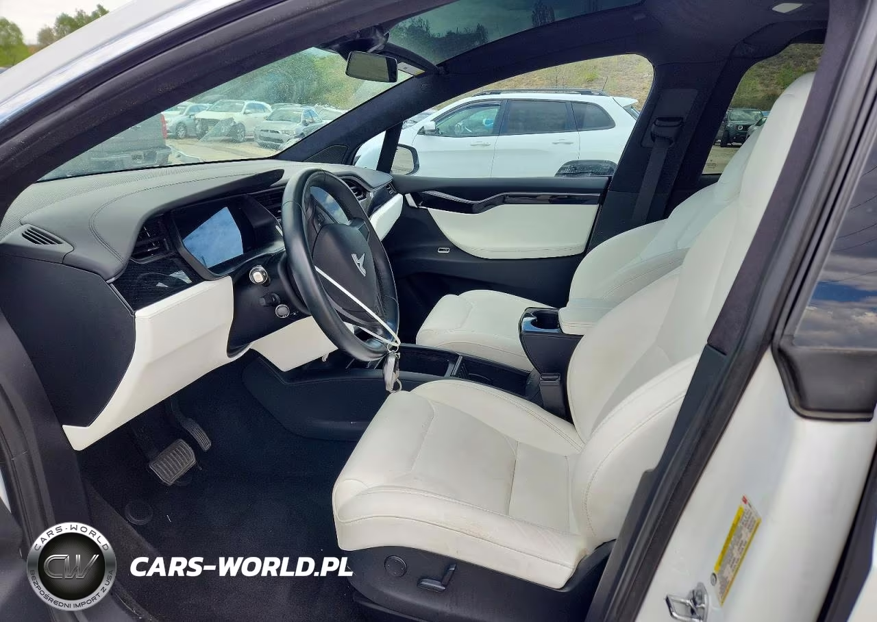 2018 Tesla Model X VIN:5YJXCDE21JF112039 - 7
