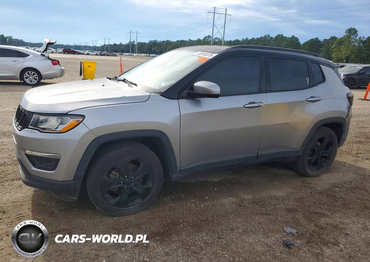 2018 Jeep Compass Latitude VIN:3C4NJCBB0JT318322 - 1