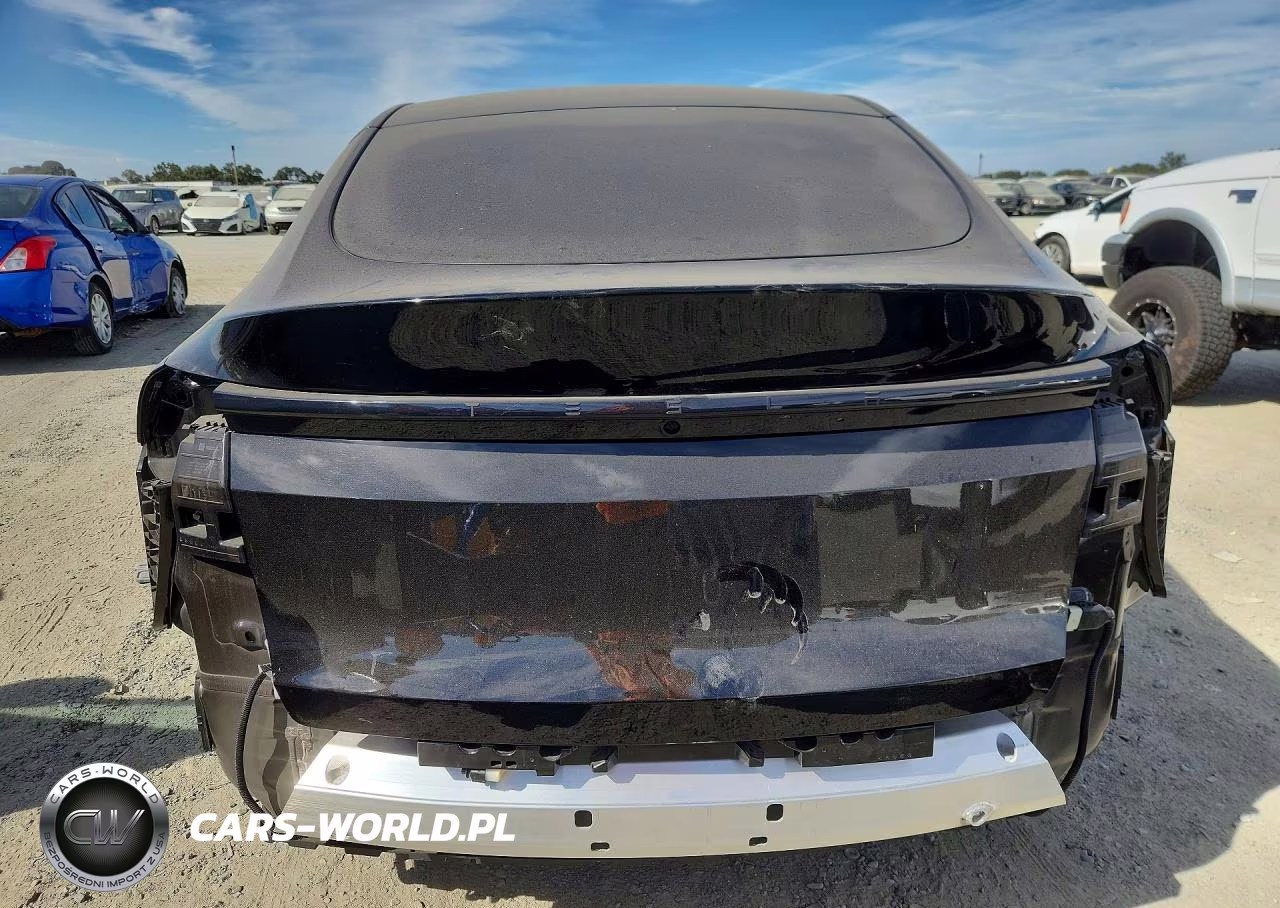 2026 Tesla Model Y VIN:7SAYGDED5TA602917 - 6
