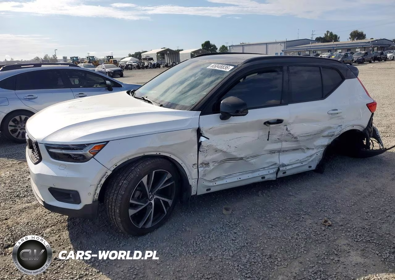 2020 Volvo Xc40 T5 R-Design