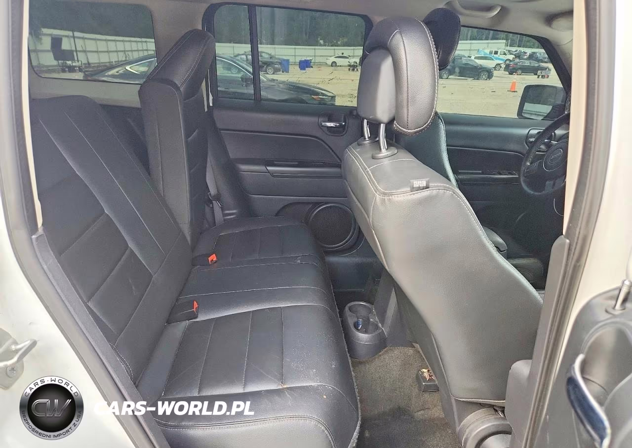 2016 Jeep Patriot Latitude VIN:1C4NJPFA5GD621197 - 10