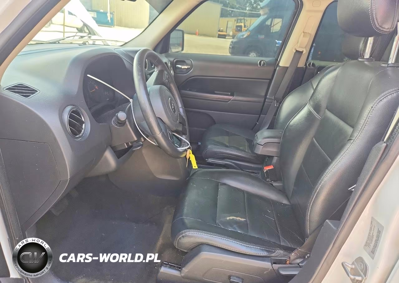 2016 Jeep Patriot Latitude VIN:1C4NJPFA5GD621197 - 7