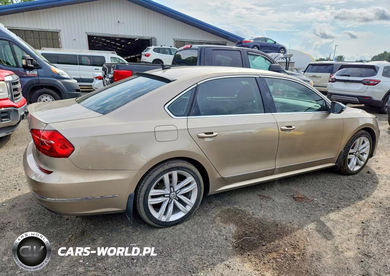 2016 Volkswagen Passat Sel VIN:1VWCT7A39GC031632 - 3
