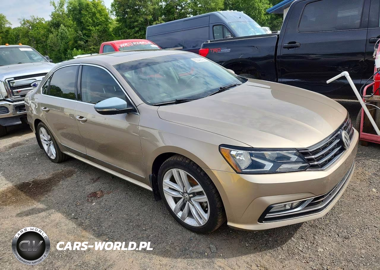 2016 Volkswagen Passat Sel VIN:1VWCT7A39GC031632 - 4
