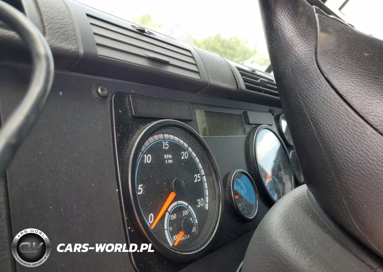 2018 Freightliner Cascadia 125 VIN:1FUJGLDR9JLJK3377 - 8
