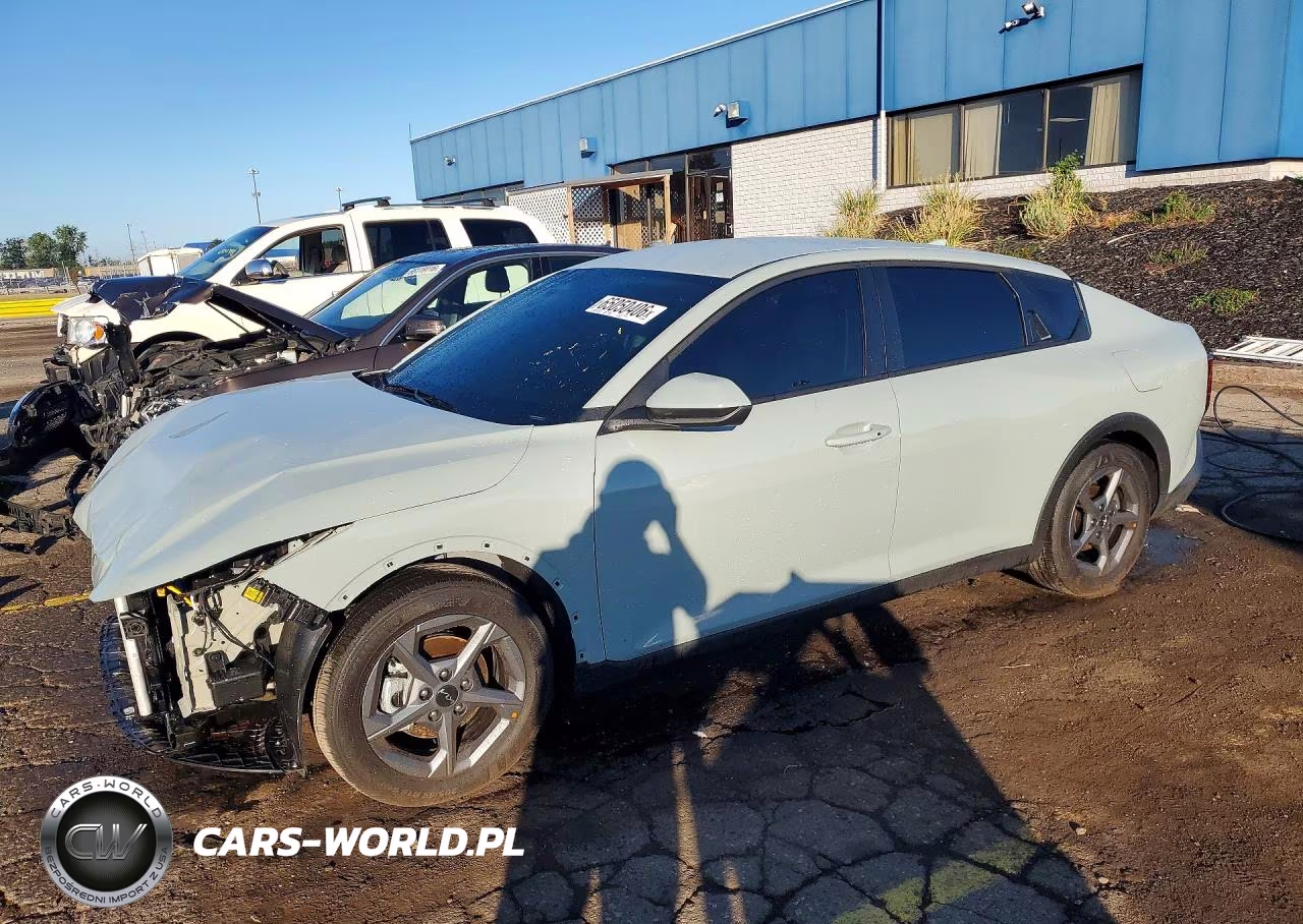 2026 Kia K4 Lxs VIN:3KPFT4DE1TE355608 - 1