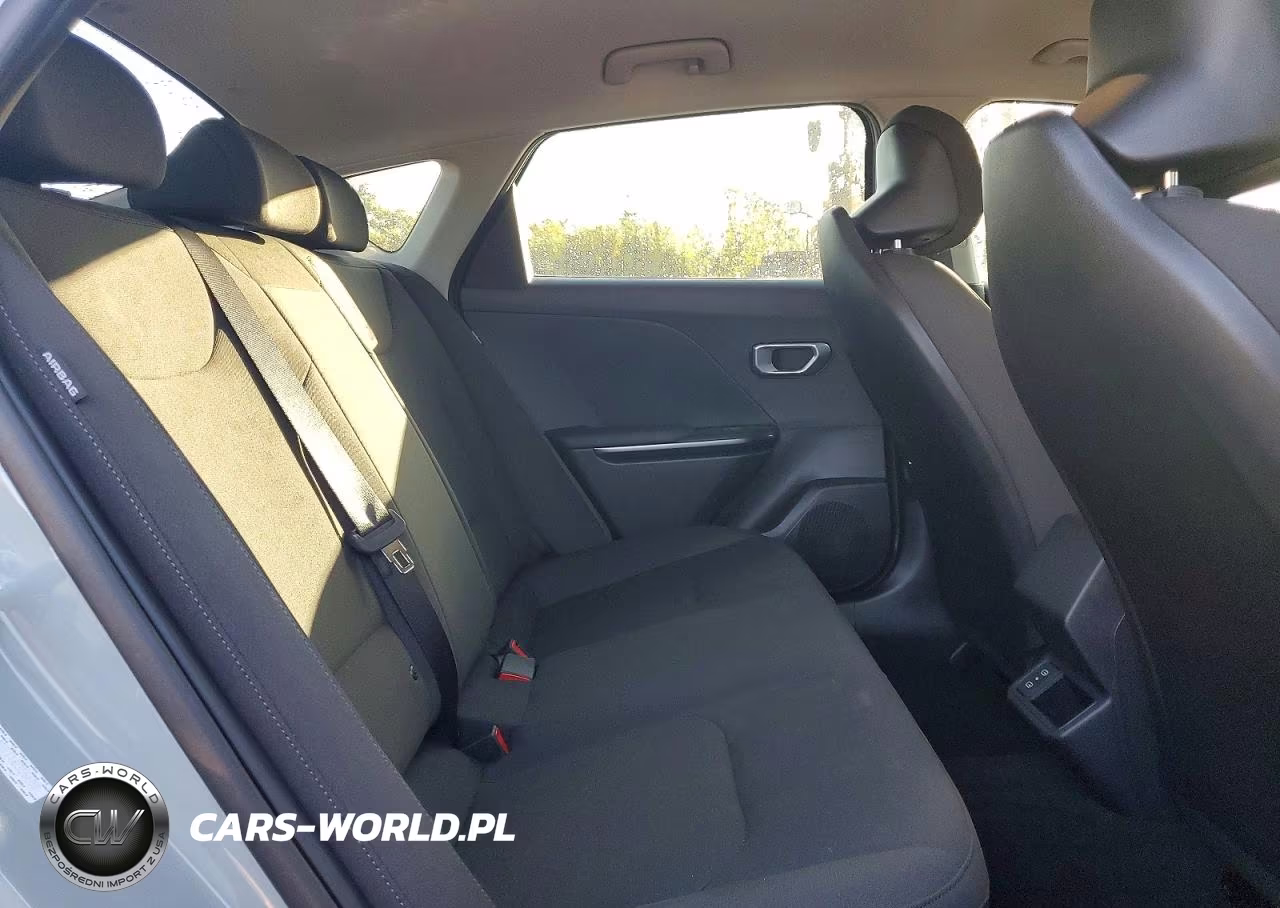 2026 Kia K4 Lxs VIN:3KPFT4DE1TE355608 - 10