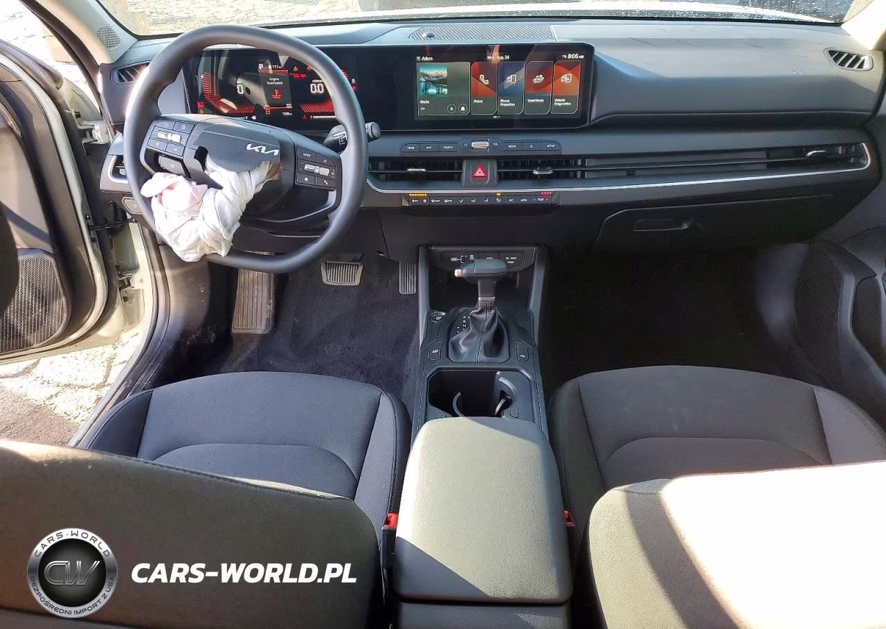 2026 Kia K4 Lxs VIN:3KPFT4DE1TE355608 - 8