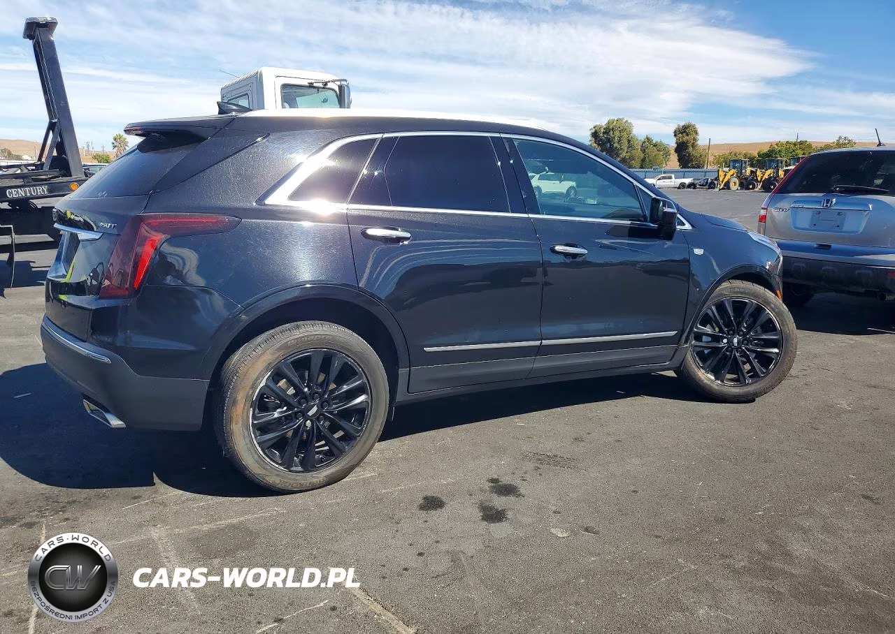 2022 Cadillac Xt5 Luxury VIN:1GYKNAR42NZ180214 - 3