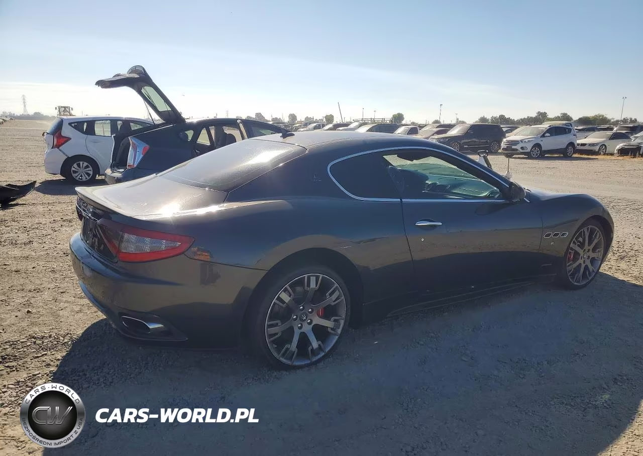2013 Maserati Granturismo S VIN:ZAM45VLAXD0068618 - 3