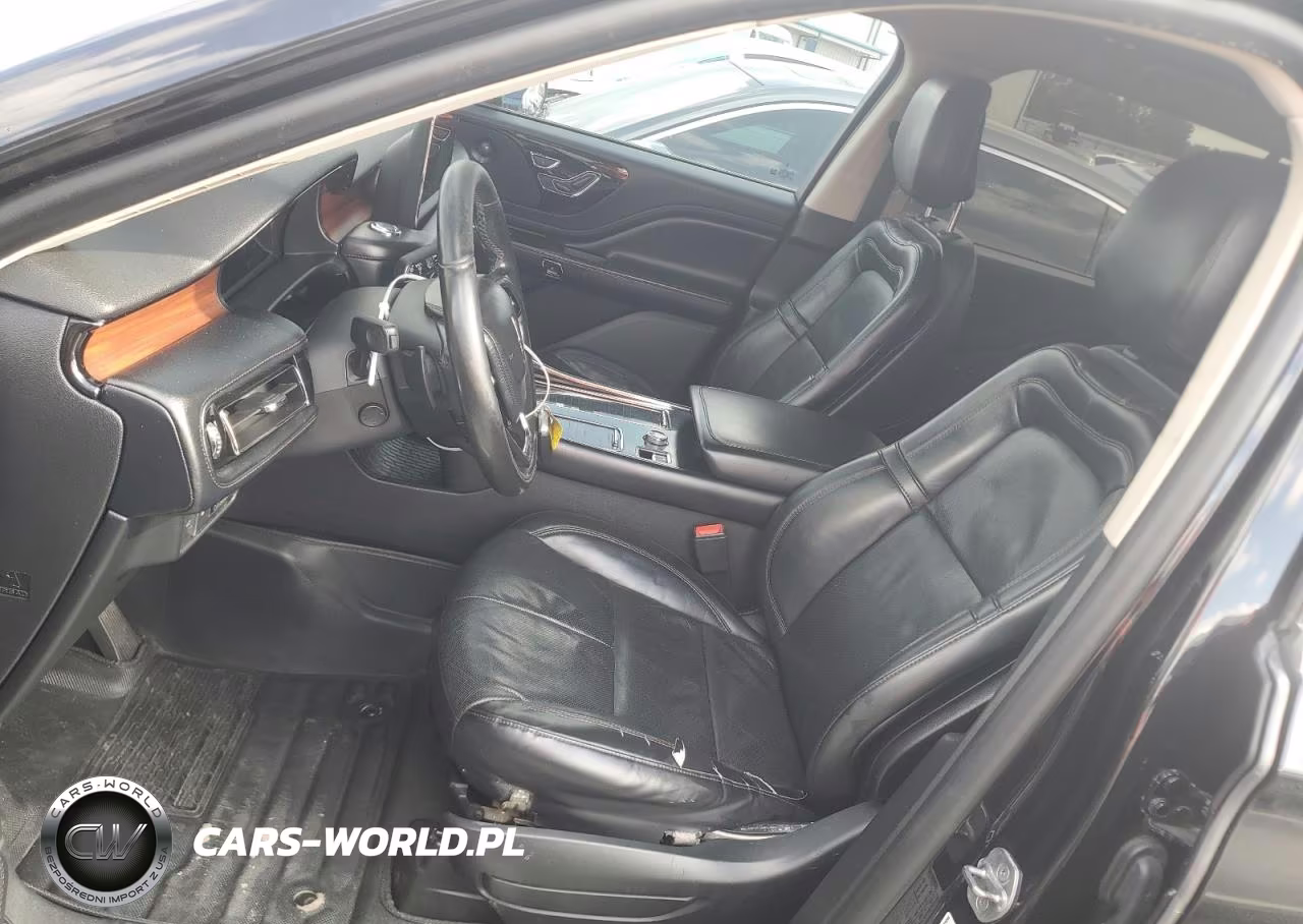 2020 Lincoln Aviator Reserve VIN:5LM5J7XC1LGL13123 - 7