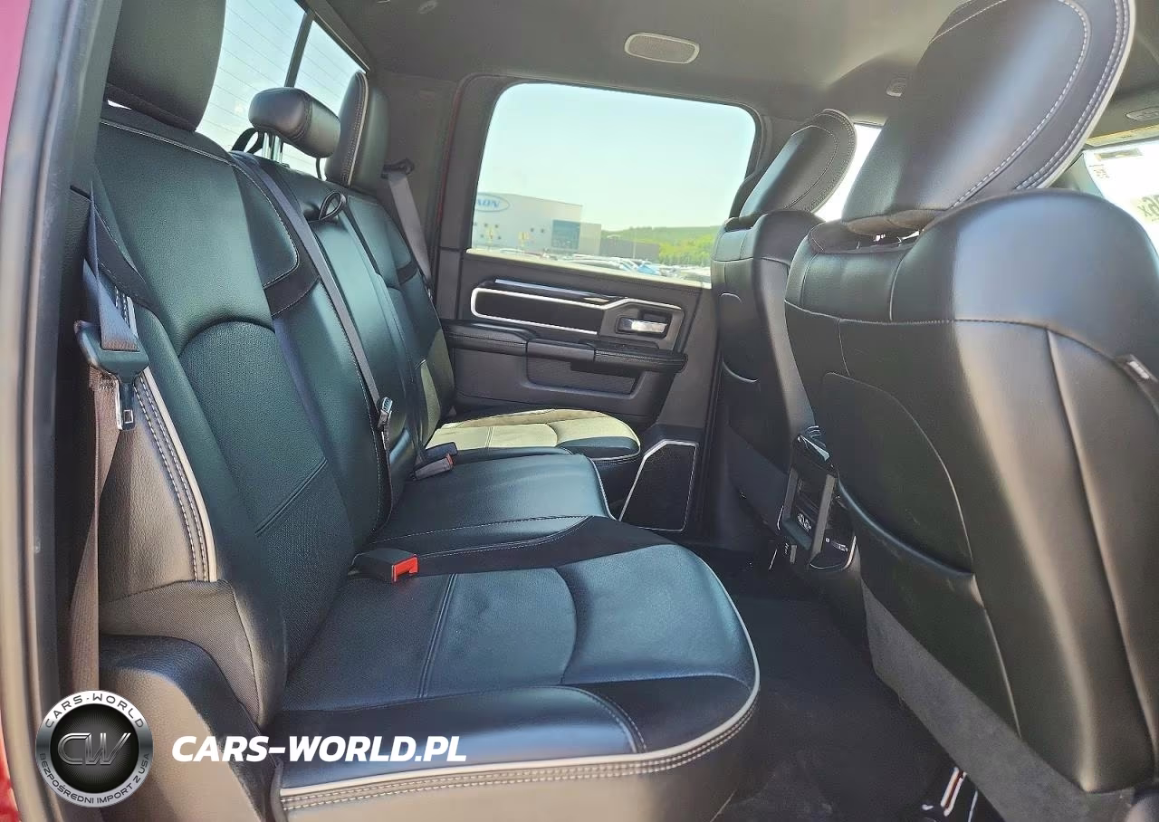 2020 Ram 2500 Laramie VIN:3C6UR5FL8LG170104 - 10