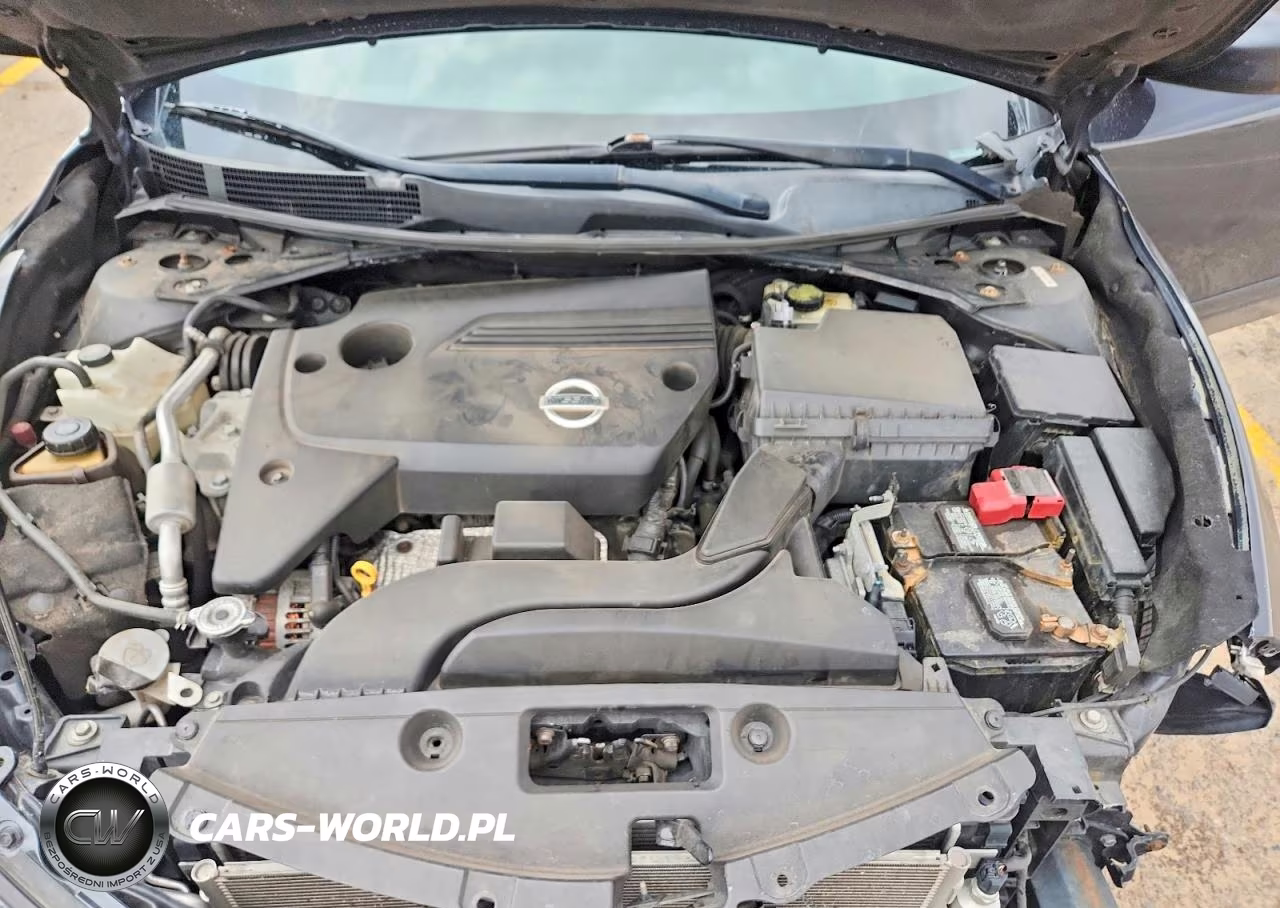 2015 Nissan Altima 2.5 S VIN:1N4AL3AP5FN880333 - 11