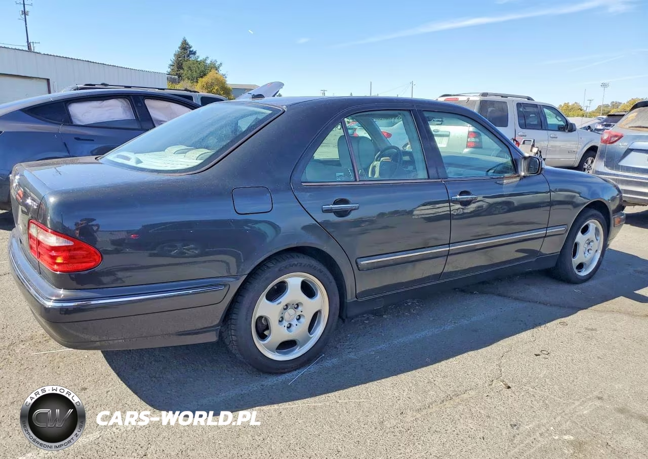 2001 Mercedes-Benz E 430 VIN:WDBJF83J01X061328 - 3