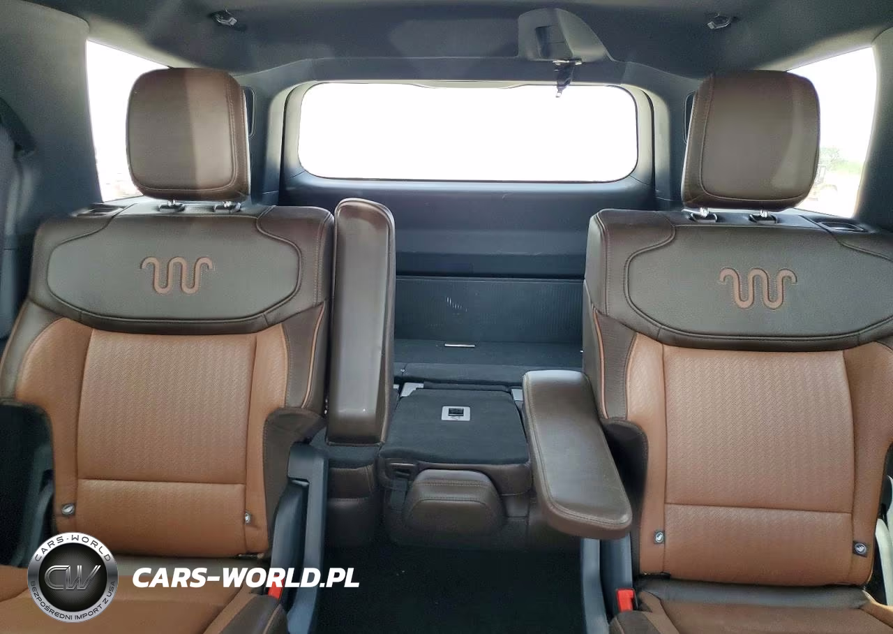 2026 Ford Expedition King Ranch VIN:1FMJU1P82TEA01924 - 10