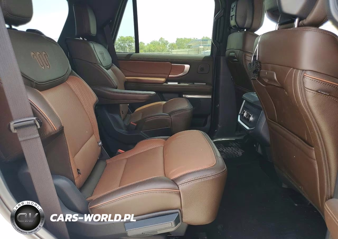 2026 Ford Expedition King Ranch VIN:1FMJU1P82TEA01924 - 11