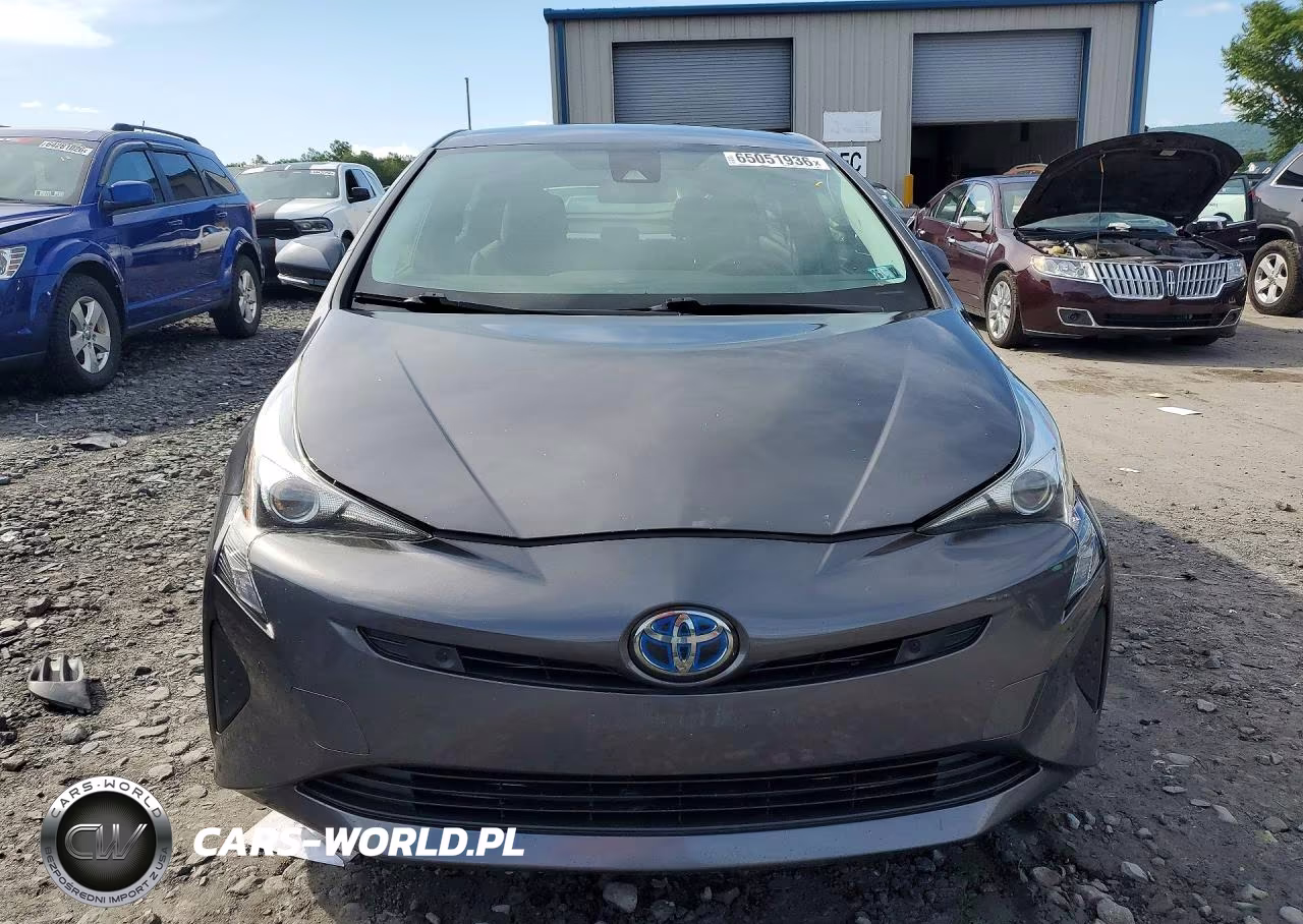 2018 Toyota Prius Two VIN:JTDKBRFU1J3582675 - 5