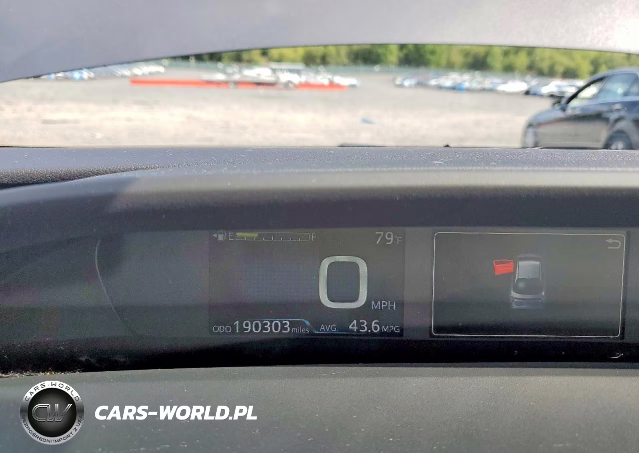 2018 Toyota Prius Two VIN:JTDKBRFU1J3582675 - 9