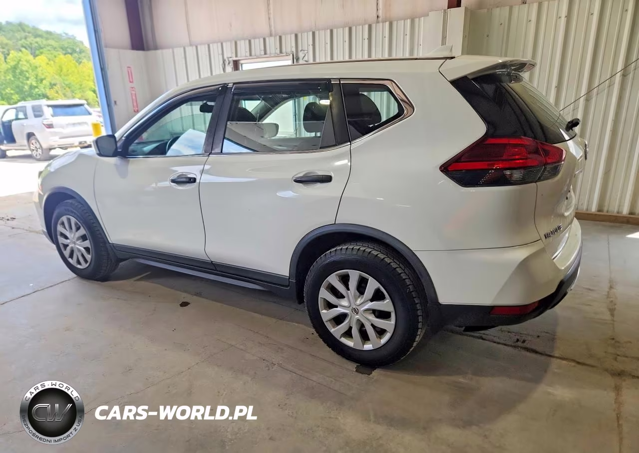 2017 Nissan Rogue S VIN:KNMAT2MV8HP614939 - 2
