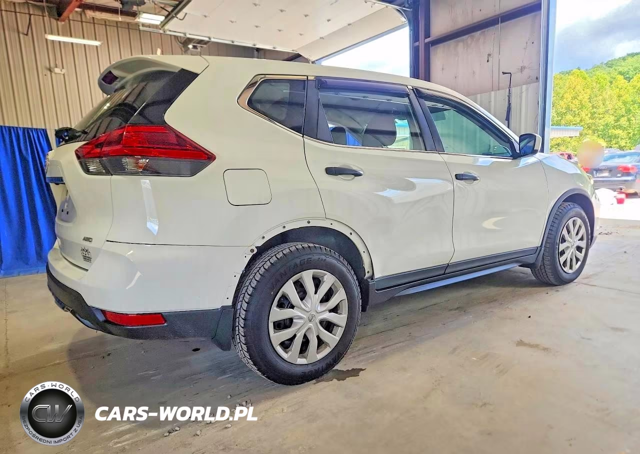 2017 Nissan Rogue S VIN:KNMAT2MV8HP614939 - 3