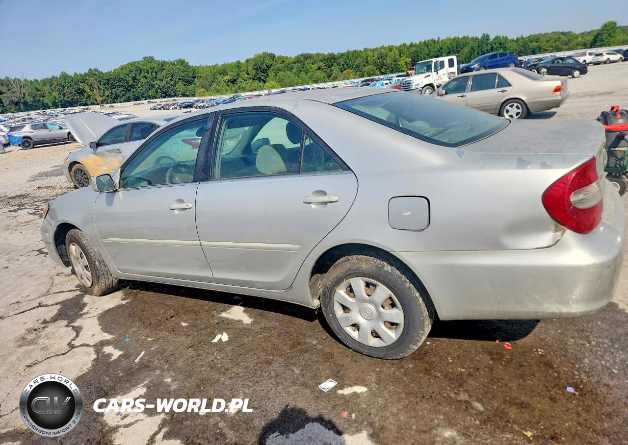 2002 Toyota Camry Le VIN:4T1BE32K42U559486 - 2