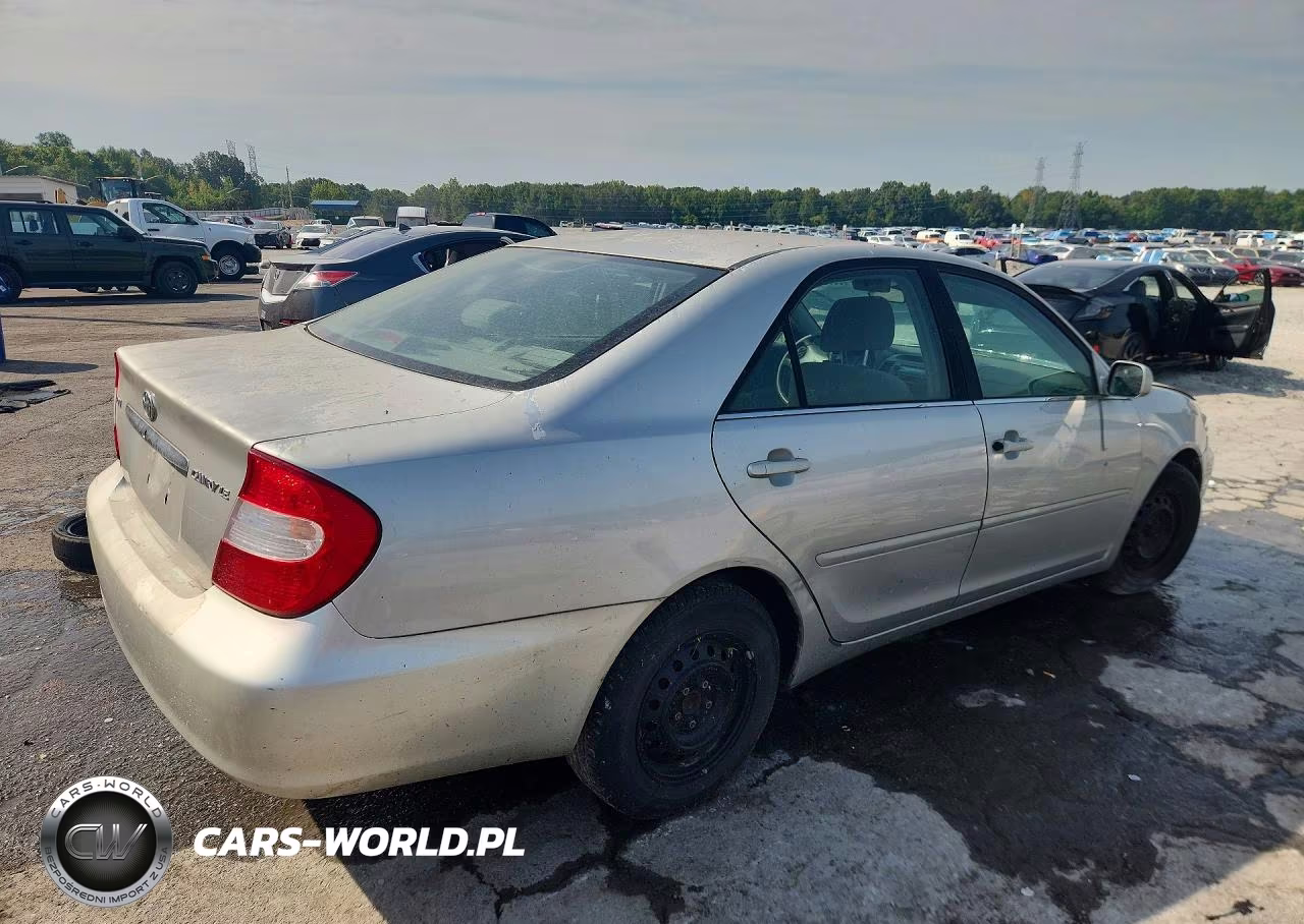 2002 Toyota Camry Le VIN:4T1BE32K42U559486 - 3
