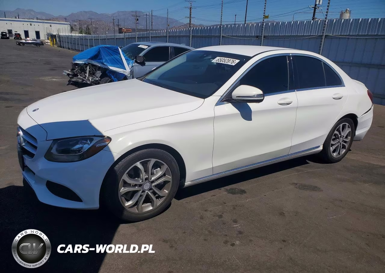 2016 Mercedes-Benz C 300 – zdjęcie 1 z 12