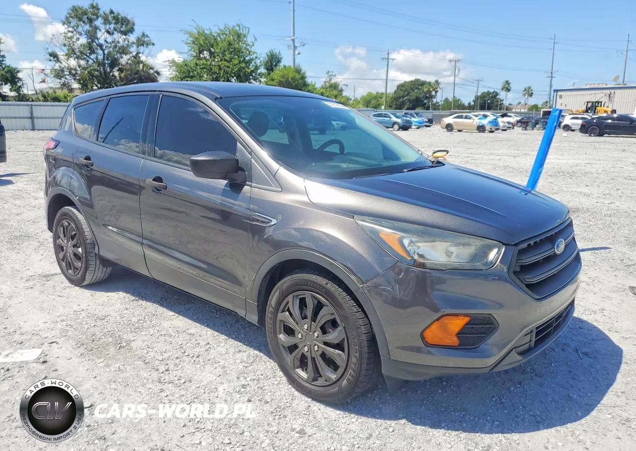 2018 Ford Escape S VIN:1FMCU0F71JUB20563 - 4