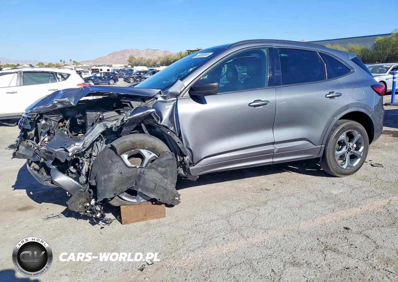 2024 Ford Escape St Line