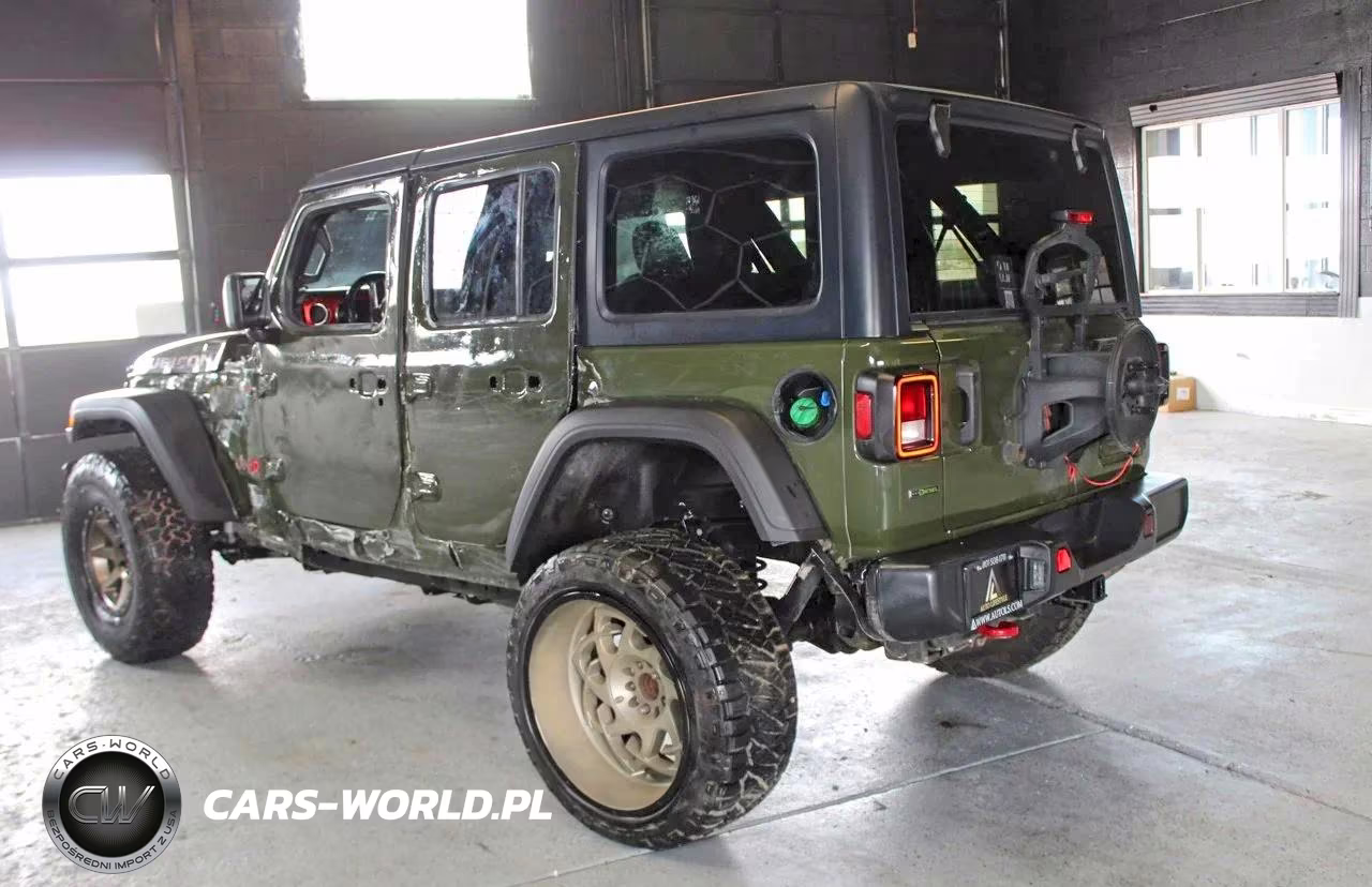 2021 Jeep Wrangler Unlimited Rubicon VIN:1C4JJXFM7MW536211 - 4