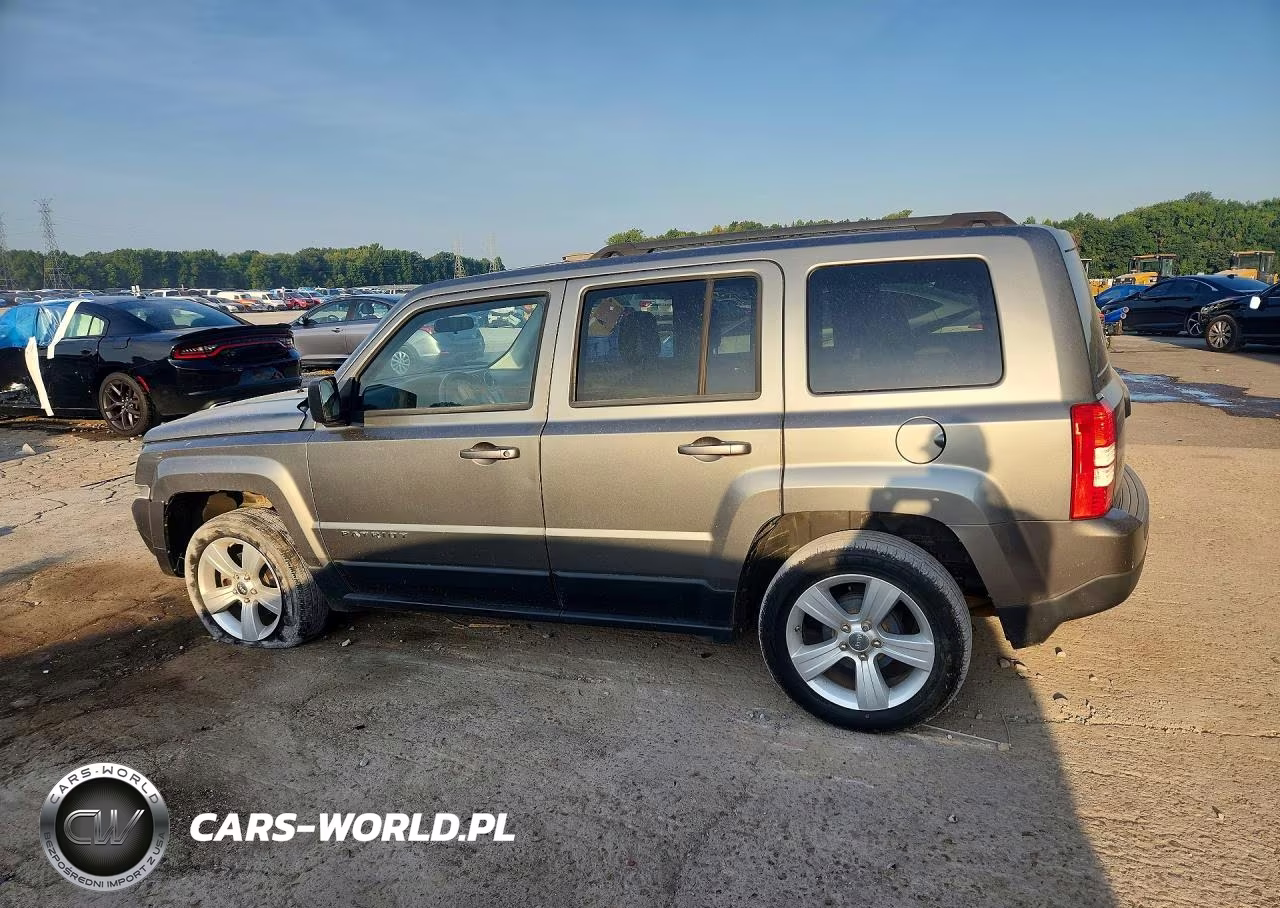 2012 Jeep Patriot Latitude VIN:1C4NJPFA7CD707072 - 2