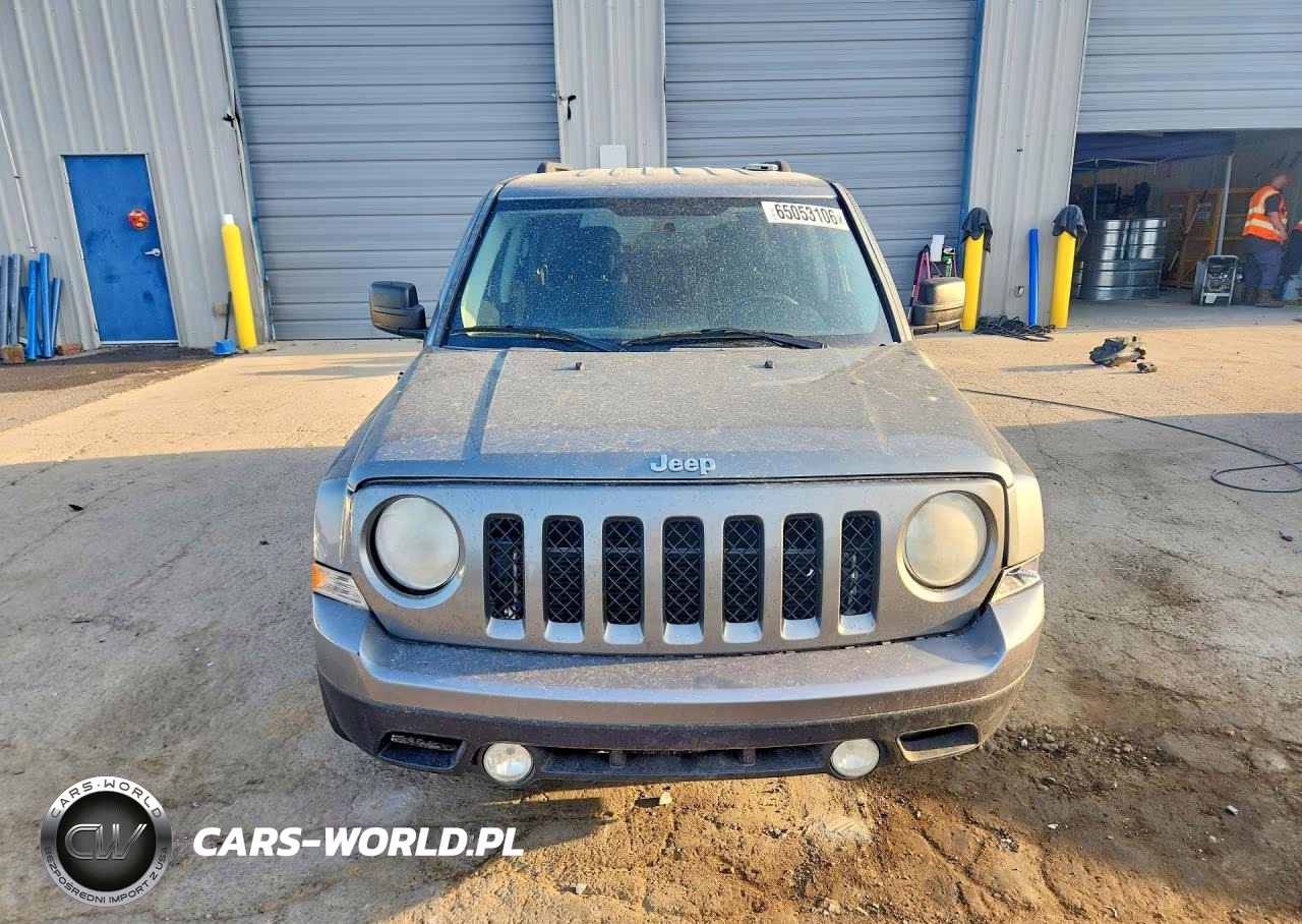 2012 Jeep Patriot Latitude VIN:1C4NJPFA7CD707072 - 5