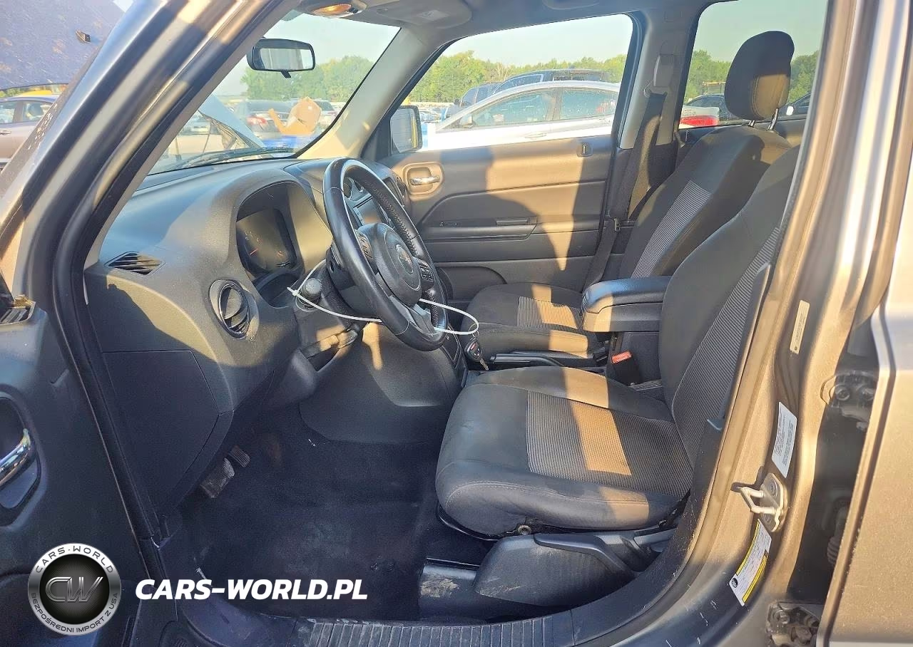 2012 Jeep Patriot Latitude VIN:1C4NJPFA7CD707072 - 7