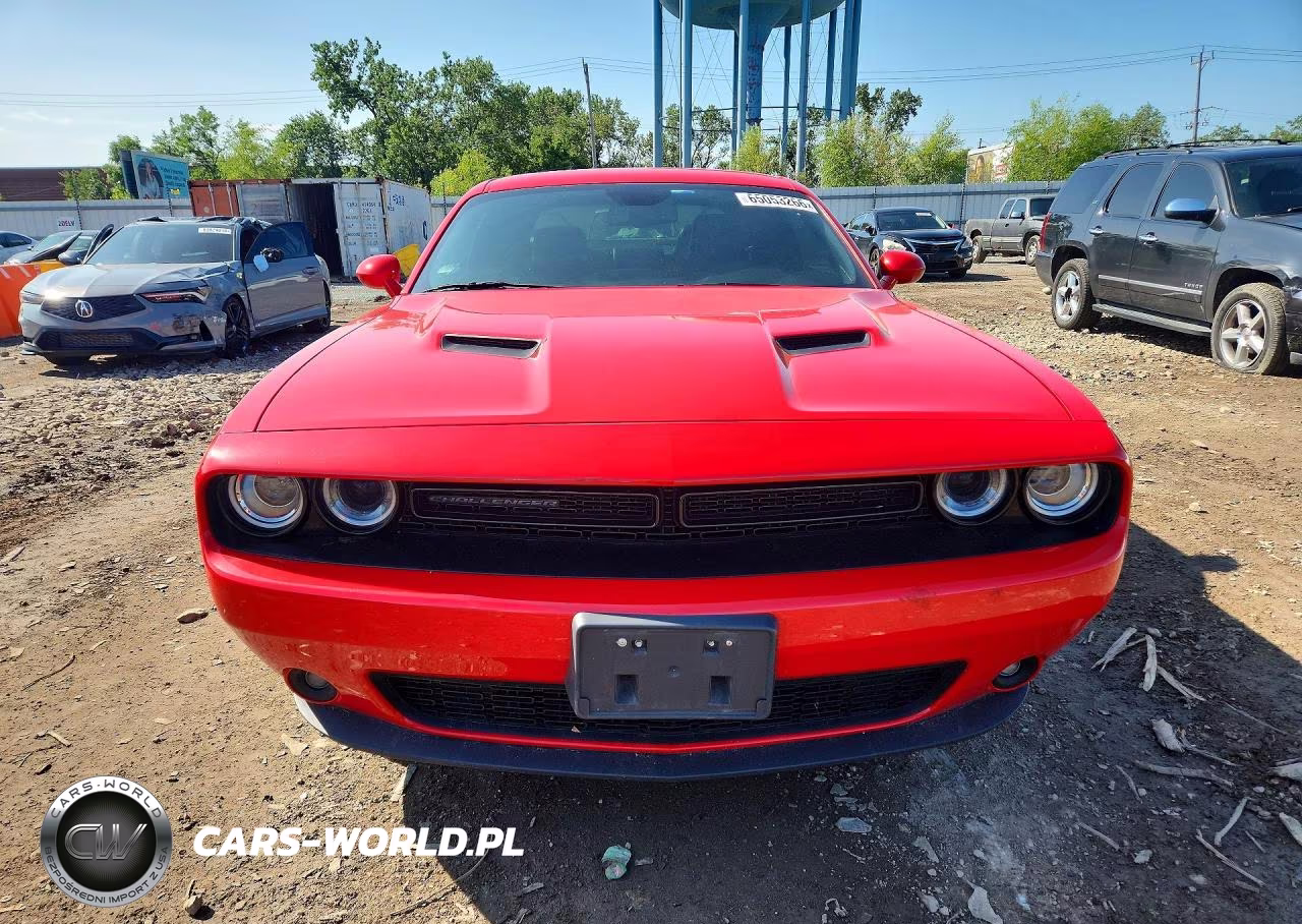 2018 Dodge Challenger Sxt VIN:2C3CDZAG8JH111754 - 5