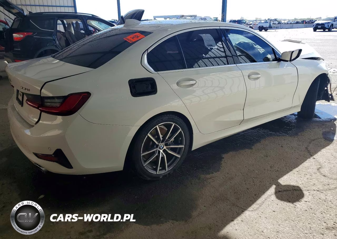 2019 BMW 330Xi VIN:WBA5R7C55KFH12550 - 3