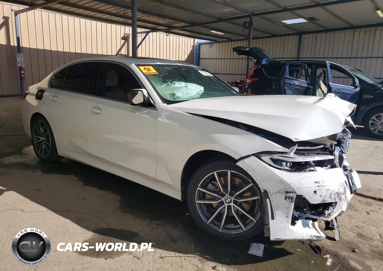 2019 BMW 330Xi VIN:WBA5R7C55KFH12550 - 4