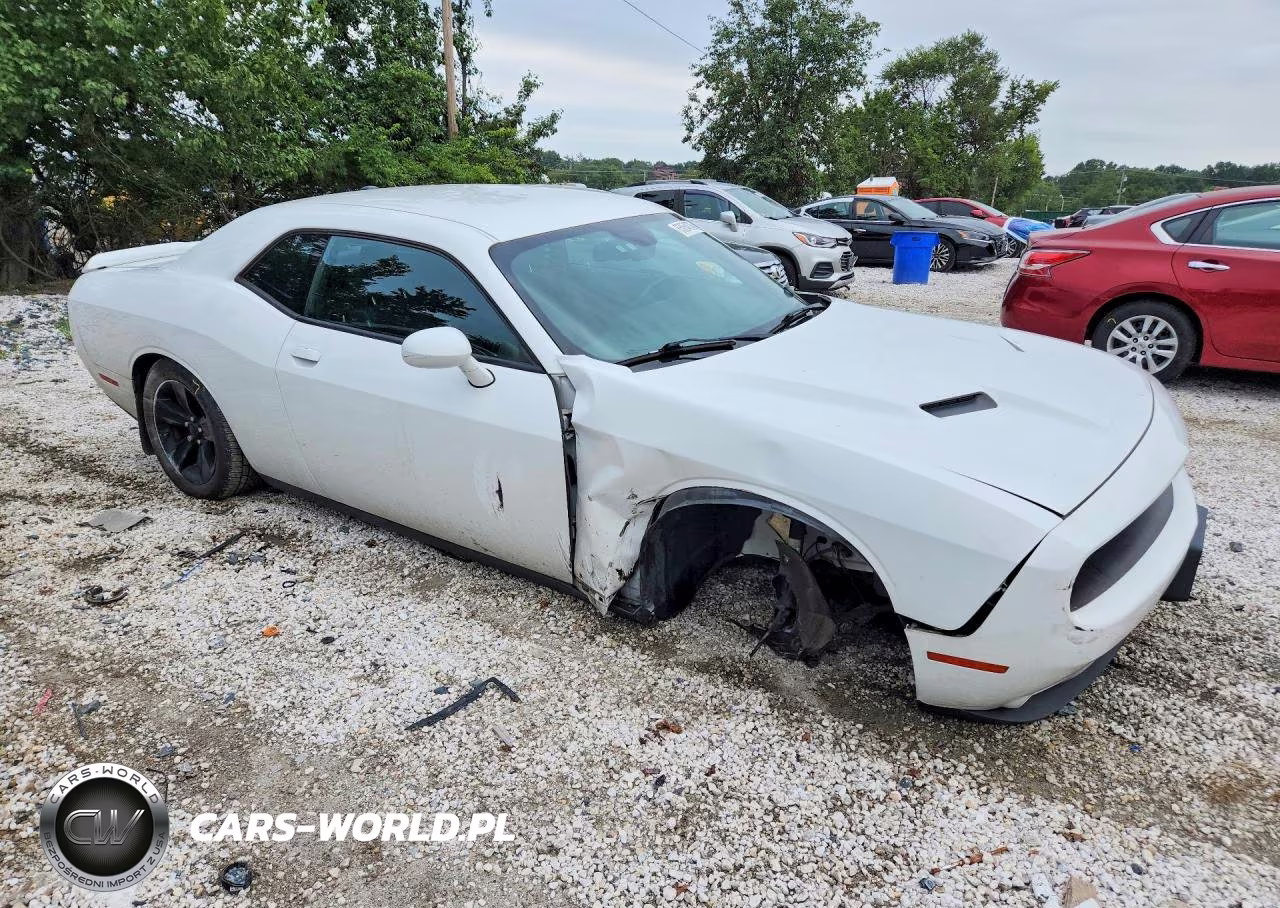 2017 Dodge Challenger Sxt VIN:2C3CDZAG7HH658704 - 4