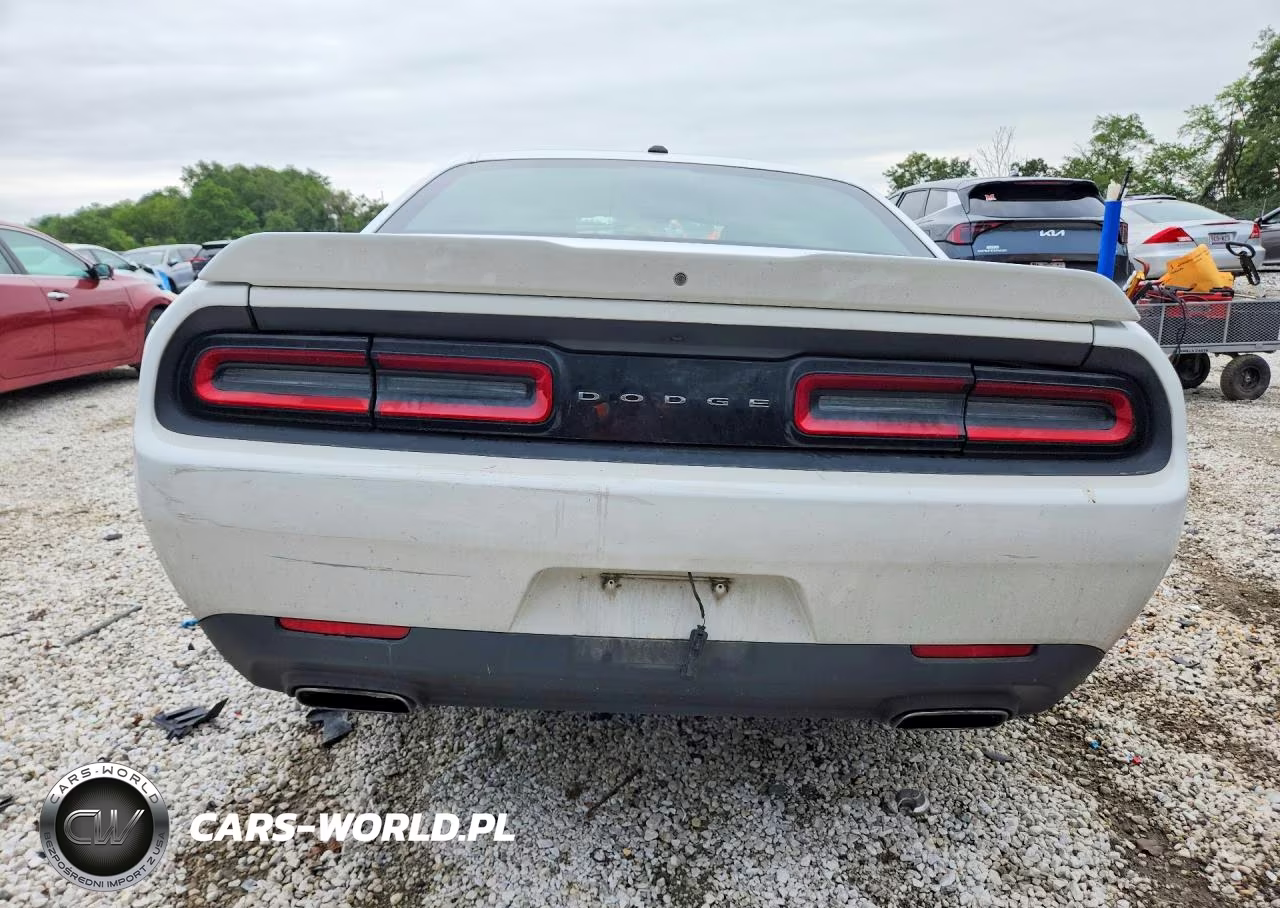 2017 Dodge Challenger Sxt VIN:2C3CDZAG7HH658704 - 6