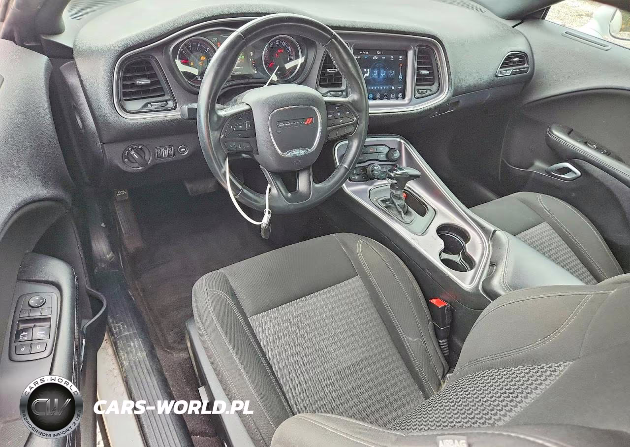 2017 Dodge Challenger Sxt VIN:2C3CDZAG7HH658704 - 8